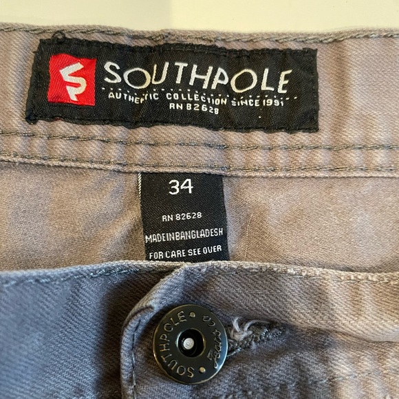 South Pole Grey Distressed Non-Stretch Denim Jean Shorts Men’s Size 34 - Picture 4 of 4
